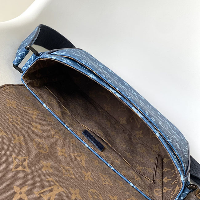 Túi đeo chéo lv District PM like auth 11