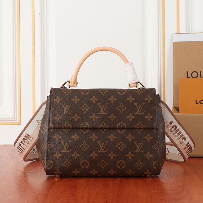 Túi LV Cluny BB Monogram quai xách sang trọng