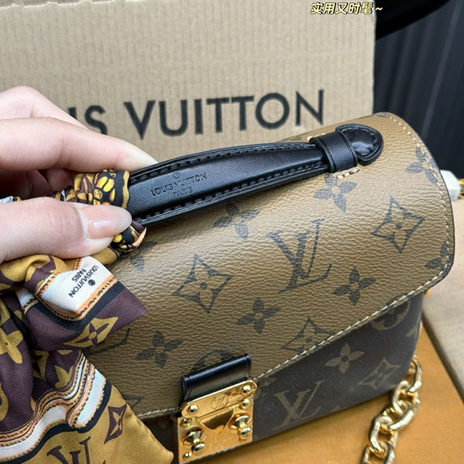 Túi LV Pochette Métis East West Monogram nhiều màu 9