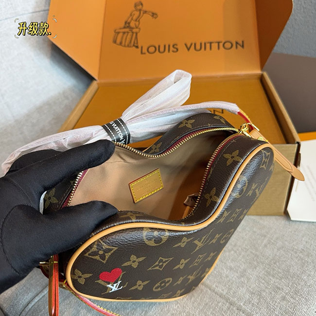 Túi LV trái tim monogram like auth 11 4