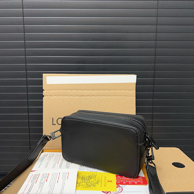 Túi LV Alpha Wearable Wallet Đeo Chéo Nam Monogram 7