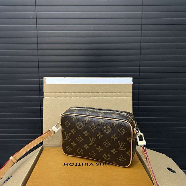 Túi LV Trocadéro Wearable Wallet like auth 11 8