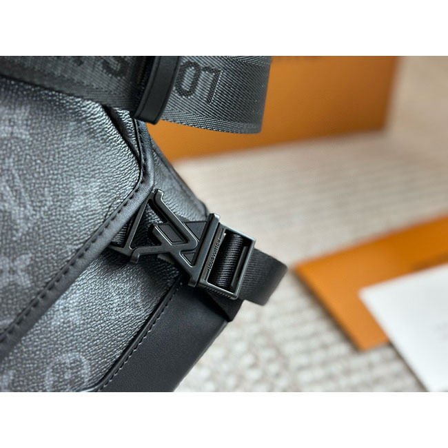 Túi đeo chéo LV Messenger Voyager PM thời trang 4