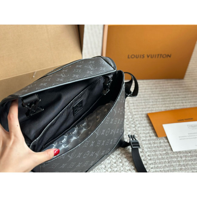 Túi đeo chéo LV Messenger Voyager PM thời trang 8