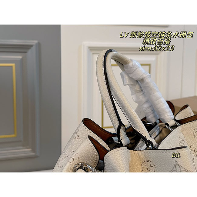 Túi LV Bella Tote monogram dập chìm 3