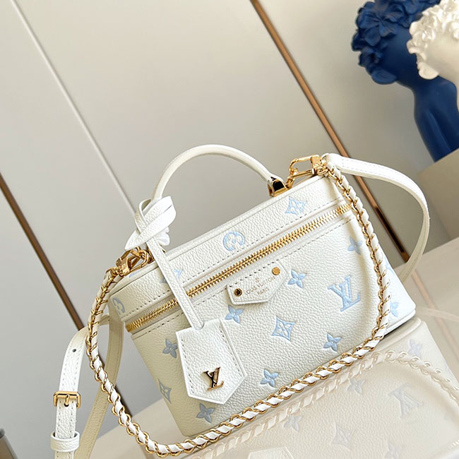 Túi Vanity Chain Pouch logo xanh TLV035