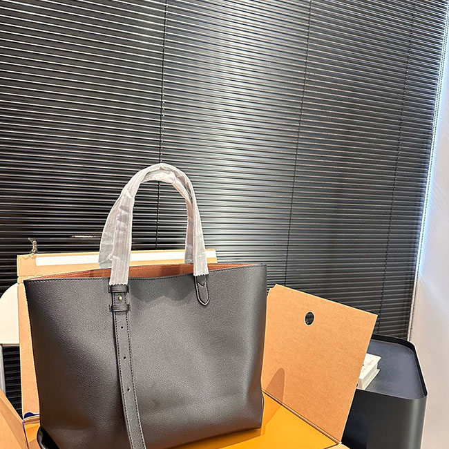 Túi xách LV Low Key Cabas MM tote 8