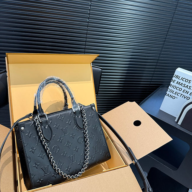 Túi LV OnTheGo PM Chain đen TLV168