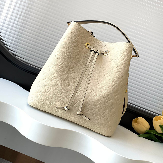 Túi LV NéoNoé MM Monogram trắng dập nổi TLV058