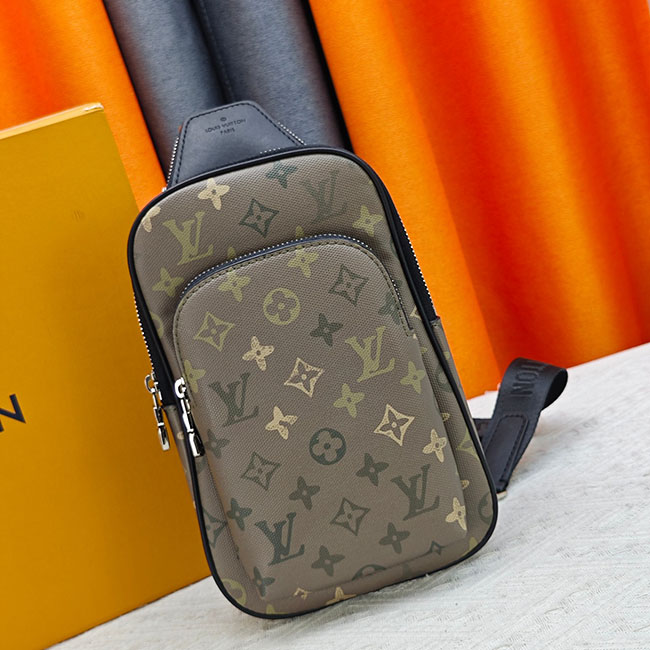 Túi đeo chéo nam LV Avenue Slingbag PM TNLV011