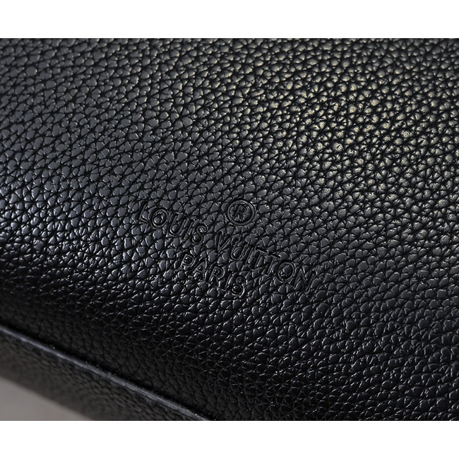 Túi LV Takeoff Messenger PM Đeo Chéo Nam Sang Trọng 6