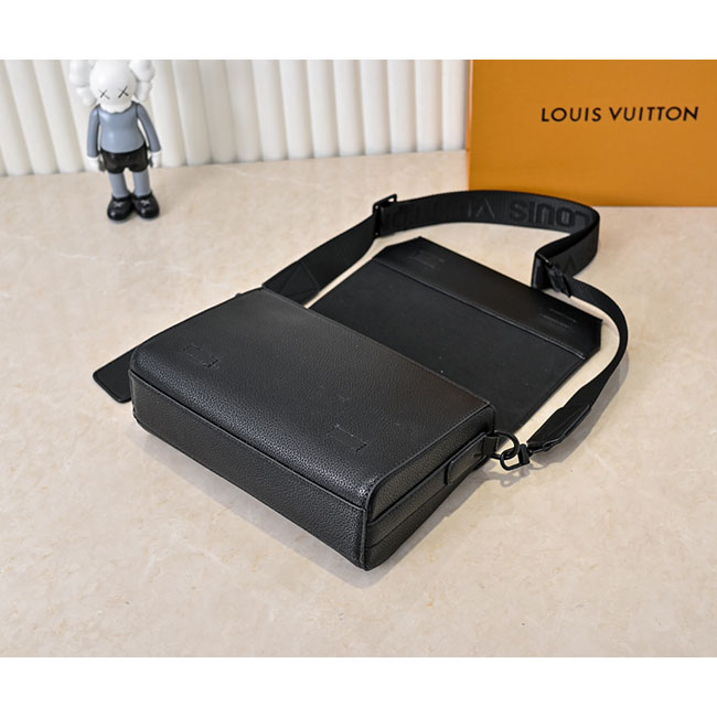 Túi LV Takeoff Messenger PM Đeo Chéo Nam Sang Trọng 3