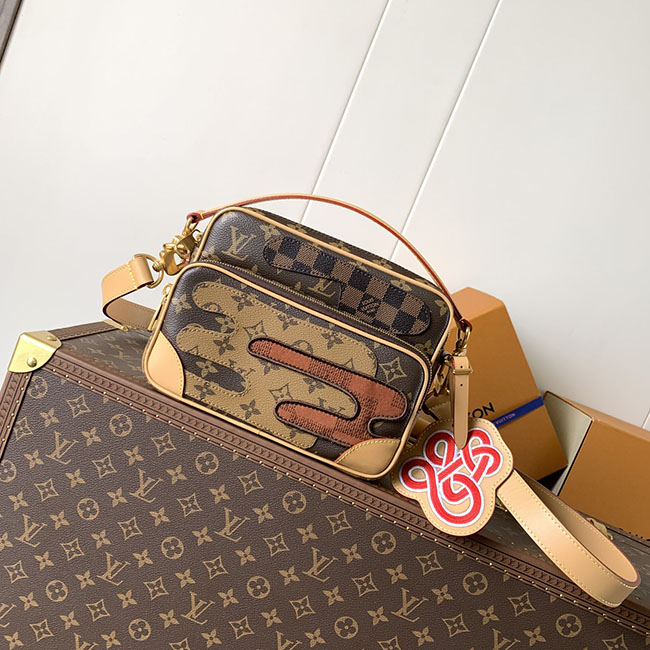 Túi đeo chéo nam lv nil canvas TNLV029