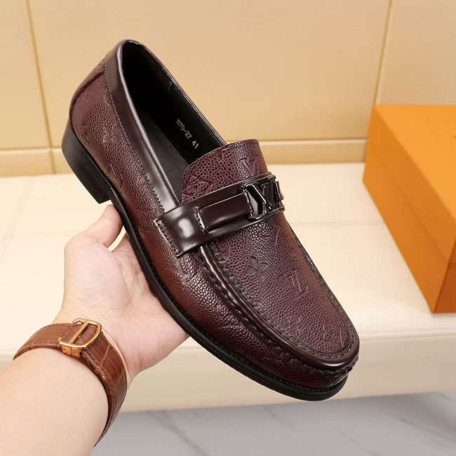 Giày lv loafer đỏ đun dập nổi MB332