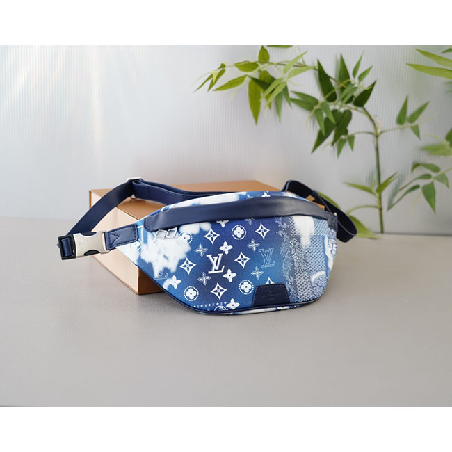 Túi đeo chéo bao tử LV xanh mây MK412