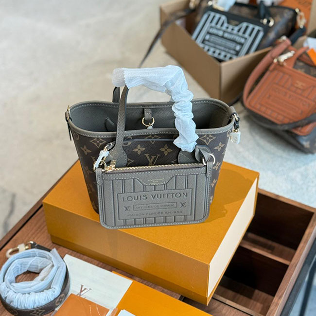 Túi Neverfull Bandoulière Inside Out BB TLV214