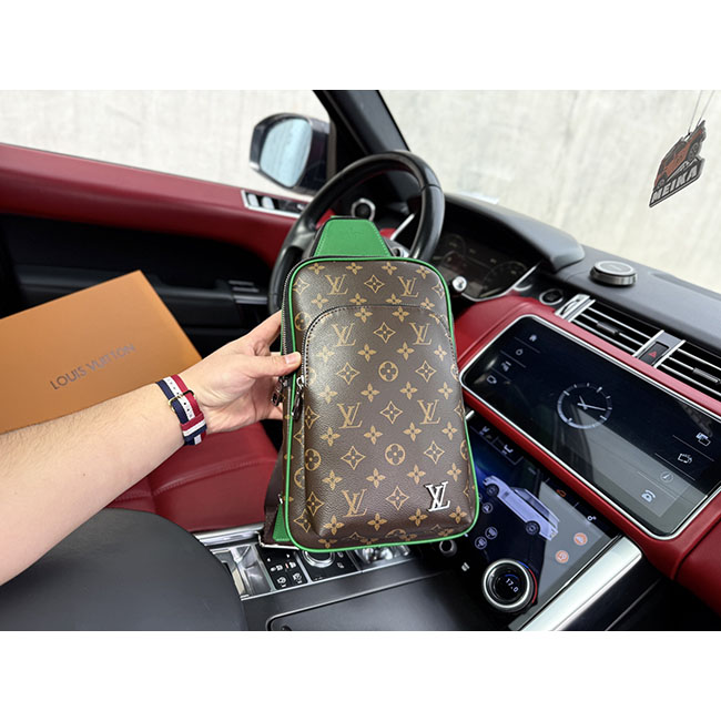 Túi đeo chéo nam LV Avenue Slingbag xanh lá TNLV005