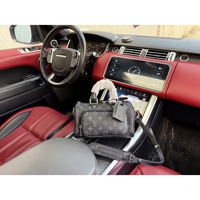 Túi đeo chéo lv Keepall 25 Cargo đen monogram TNLV080