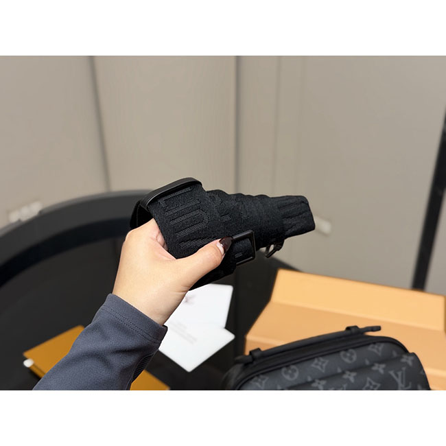 Túi LV S Lock Messenger Nam Cao Cấp 7