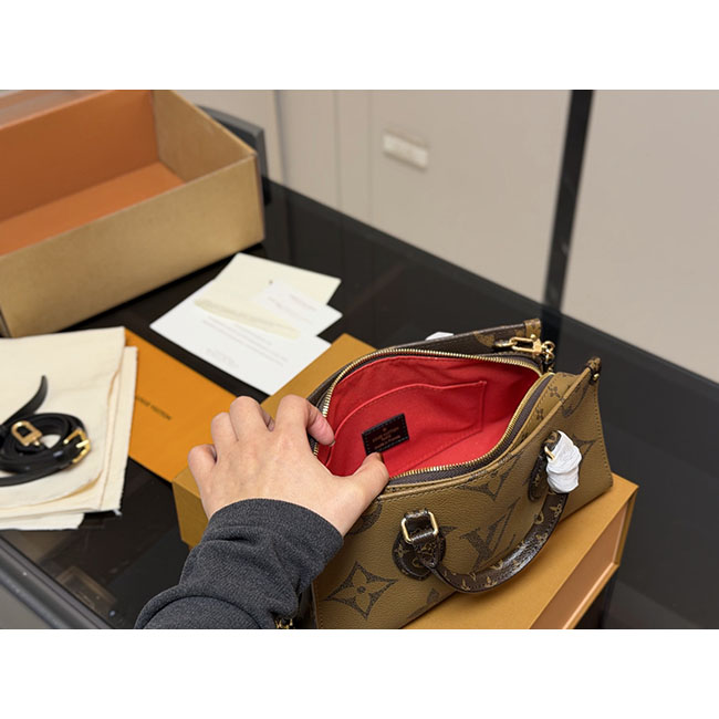 Túi LV OnTheGo East West Monogram Reverse 8