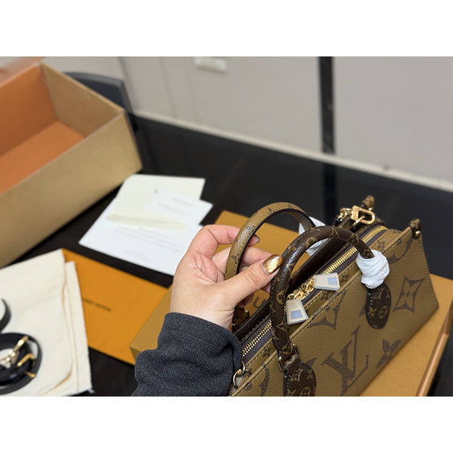 Túi LV OnTheGo East West Monogram Reverse 9